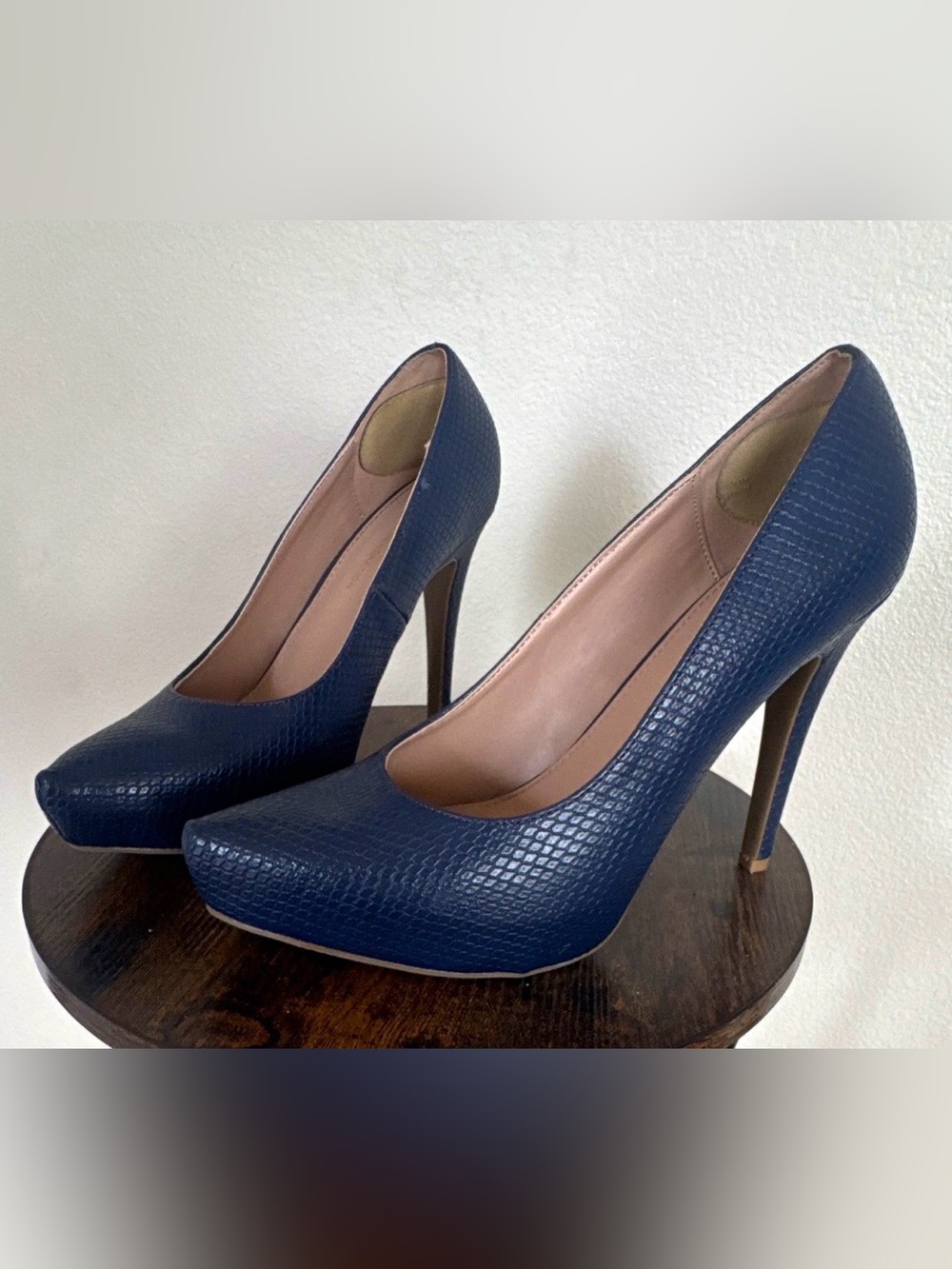 BCBGeneration Navy Textured Platform High Heel Pumps